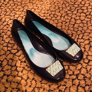 🌸🌼 Navy and Turquoise Oka-B flats 🌸🌼